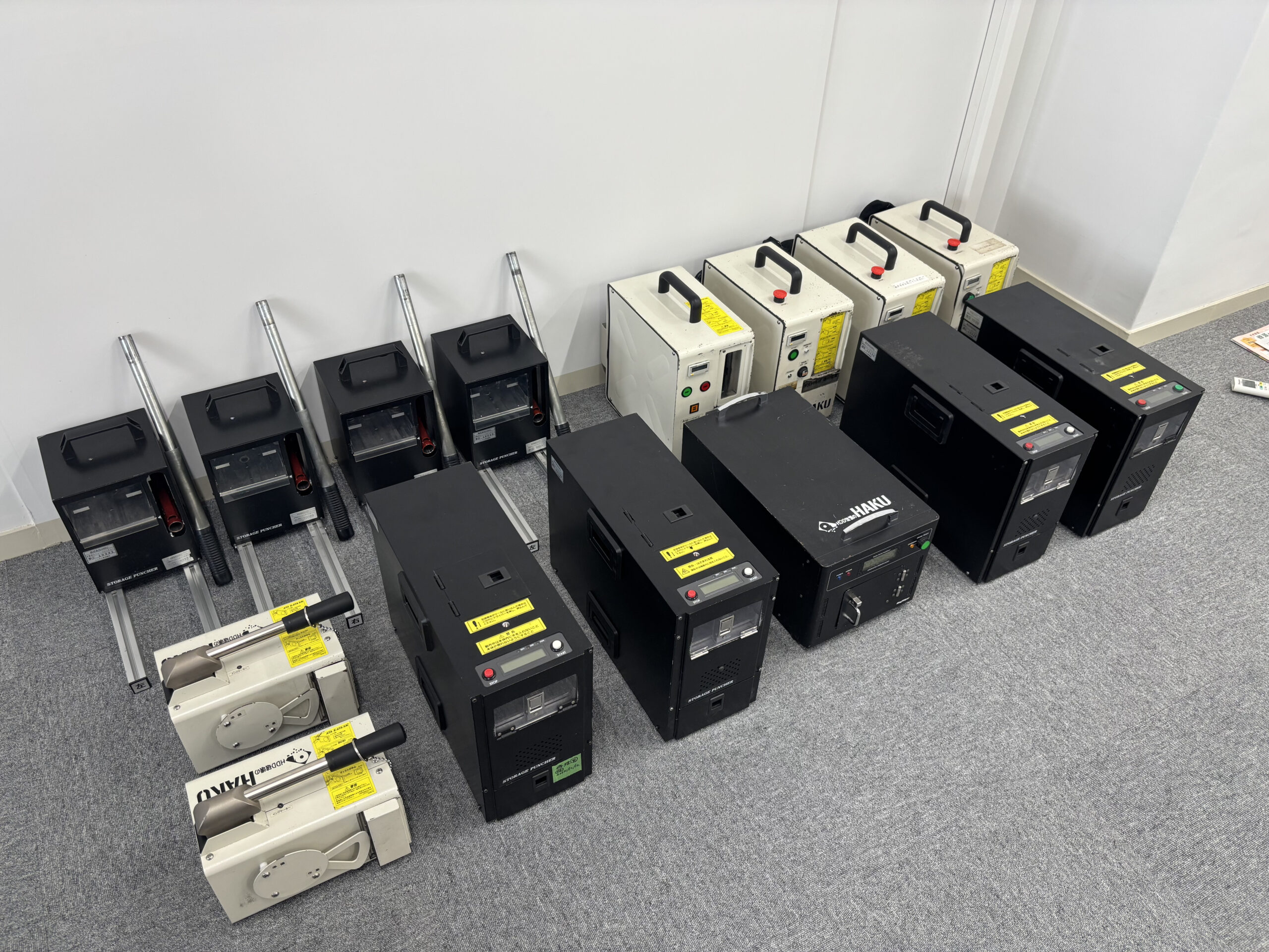 HDD・SSD物理破壊専用機械