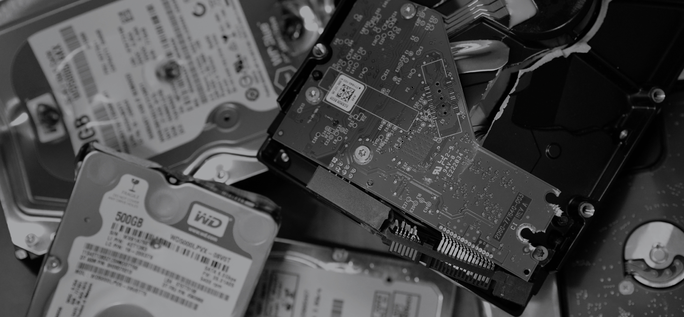 HDD・SSD物理破壊の必要性と方法